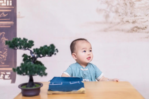 哈尔滨满月宝宝放屁臭